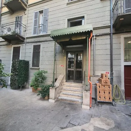 Lilly بيت ضيافة ميلان